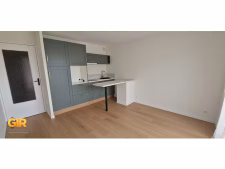 a louer rennes beaulieu studio meublé avec parking