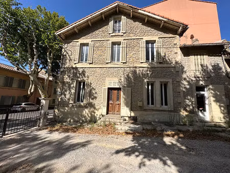 salon de provence- studio centre ville - 11.16m²