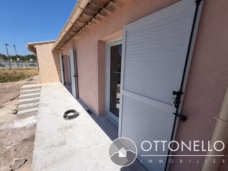 maison 60 60 m2 : 3 pièces : 2 chambres avec terrasse et jardin