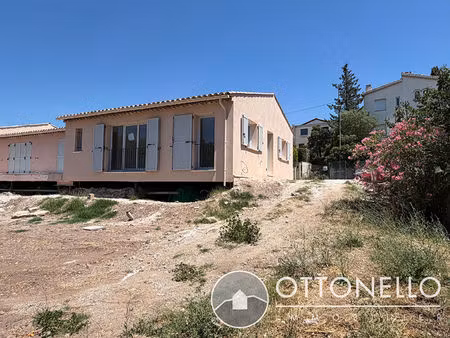 maison 72 90 m2 : 4 pièces : 3 chambres avec jardin