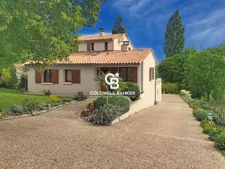 maison avec vue sur la charente à saintes