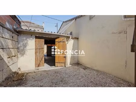 saint genes maison garage jardin terrasse