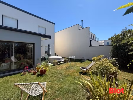 a louer par blot immobilier - vern sur seiche - maison recente t6 - 107m²