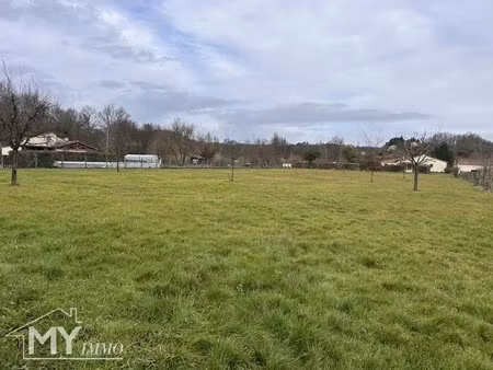 le fleix : terrain constructible de 3 586 m²