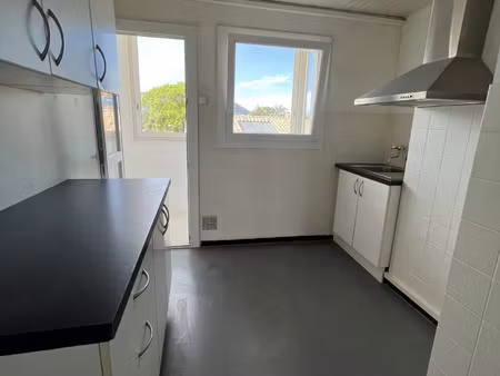 location appartement 3 pièces 56 m² à la crau (83260)