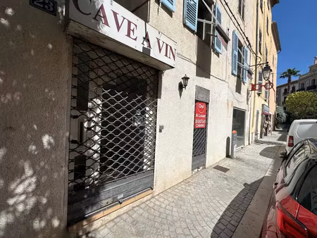 location commerce 29 m² à ollioules (83190)