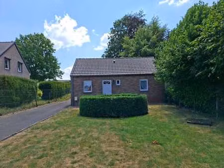 belle villa de plain-pied de 2014 avec jardin