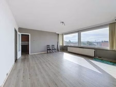 appartement 2 ch avec box de garage !