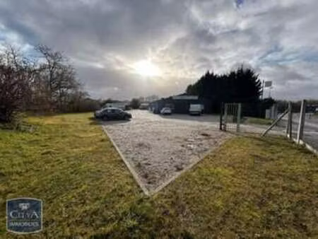 vente bureaux et commerces à mondeville (14120) : à vendre / 429m² mondeville