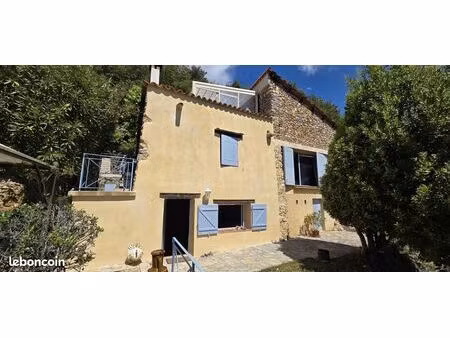 propriété 4 pièces 180 m²