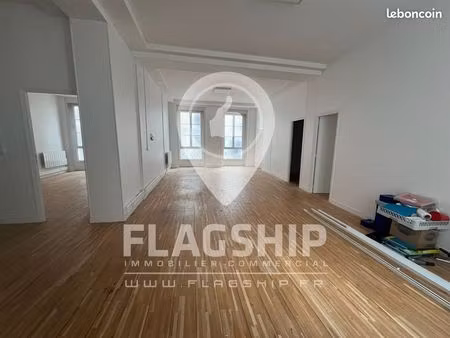 bureaux 122 m² paris