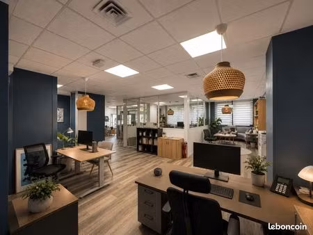 bureaux 153 m²