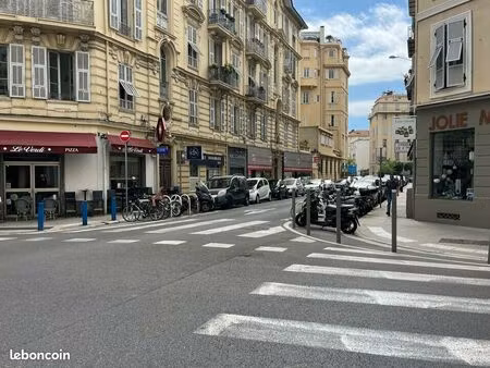 local commercial 50 m² nice