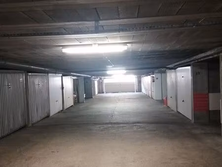 garage box 12m2 secteur des breguiéres