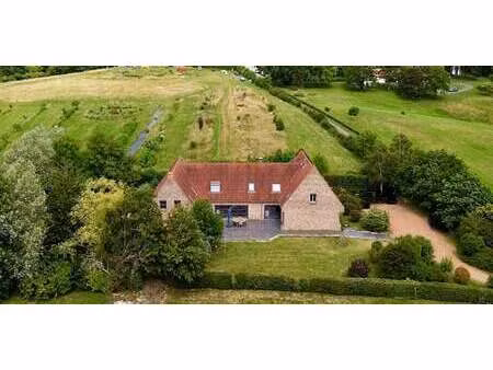 propriété avec jardin cassel (59)