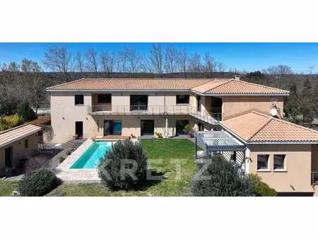 maison avec piscine et jardin grignan (26)