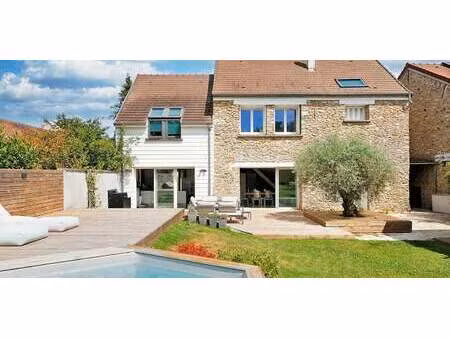 maison avec piscine et terrasse moisenay (77)