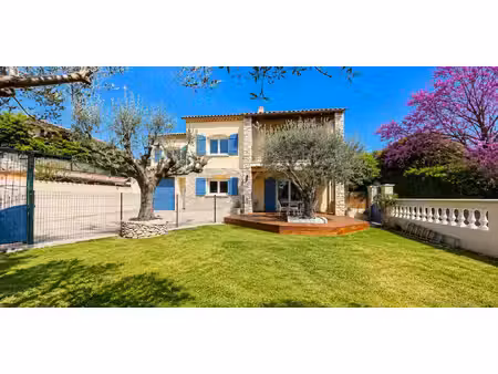 villa avec piscine et jardin saint-maurice-sur-eygues (26)