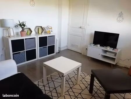 à louer- agréable f2 meublé parfaitement situé