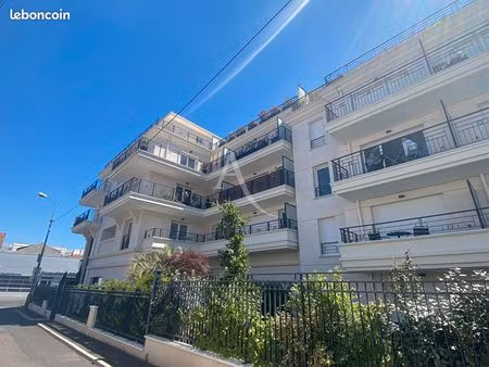 studio 1 pièce 25 m²