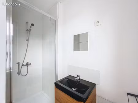 studio 1 pièce 25 m²