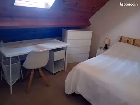 chambre meublee