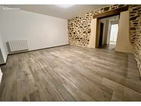 appartement cosy centre-ville fougères rénové en 2023