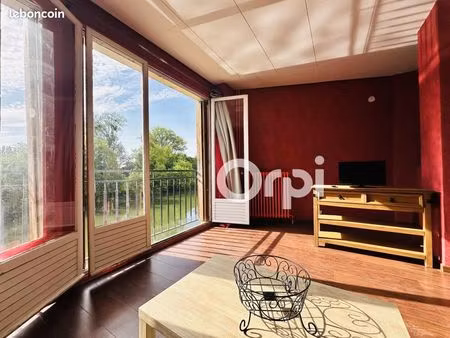 studio 1 pièce 48 m²