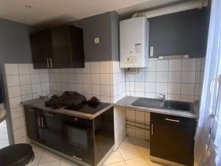 beau t3 récent avec parking privé