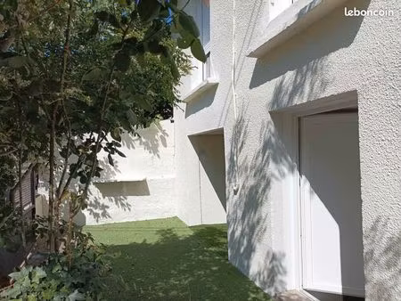 studio avec terrasse