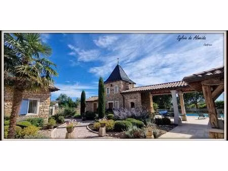maison avec piscine et terrasse feillens (01)
