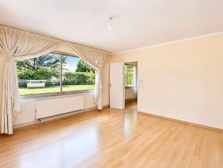 croissy-sur-seine - au coeur du centre ville - appartement de 79 m²- cave et parking