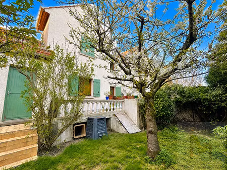 charmante maison 5 pièces sur une parcelle de 217 m²  au calme absolu.