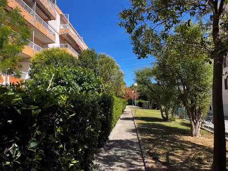 t3 traversant  balcon sud  parking privatif ...