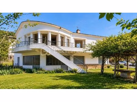 grande maison avec appartement