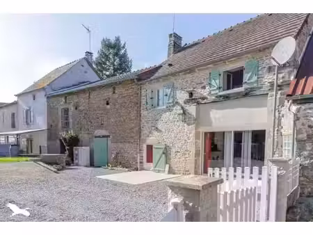 maison en pierre de 7 pièces principales
