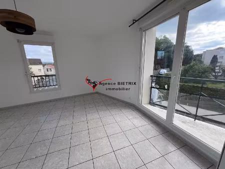 location appartement 3 pièces 64 m² à champagne-sur-oise (95660)