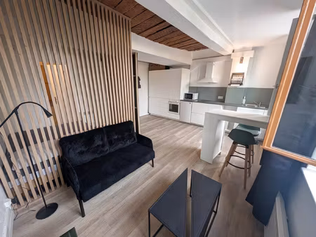 studio meublé entièrement rénové toulon  secteur place d'a