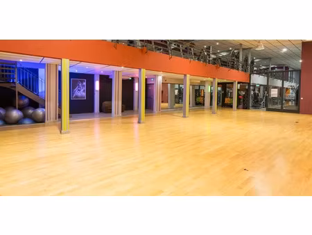 vente commerce 1078 m² courbevoie (92400)