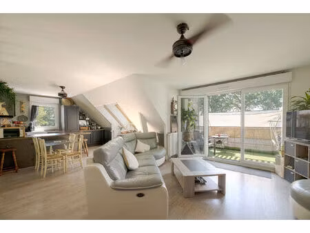 appartement chavagne 4 pièces - balcon - place de parking exterieur