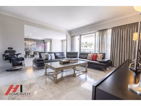 pure merveille pour ce t5 cadenelle de 200m2 13008