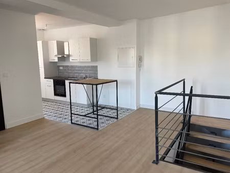 location appartement 2 pièces 46 m² à poitiers (86000)