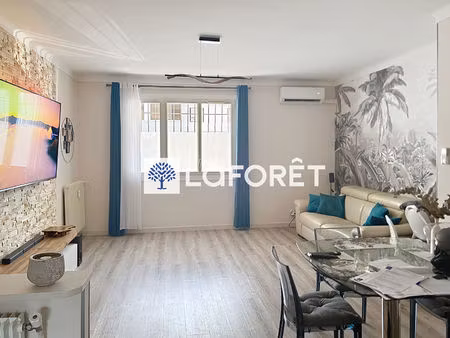 cagnes sur mer - cros de cagnes -superbe 4 pièces de 80 m² entierement rénové avec loggia