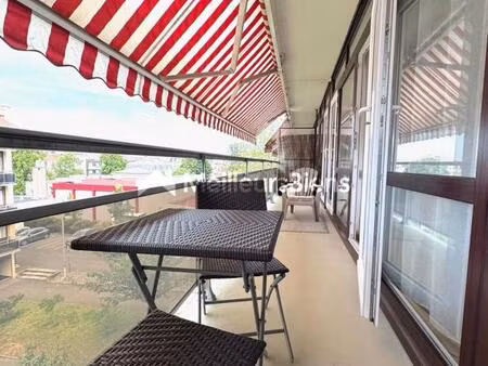appartement 2 pièces 48 m² avec grand balcon à livry-gargan