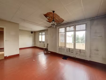 appartement 3 pieces avec travaux 4eme etage sans ascenseur