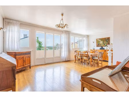 appartement avec balcon à verrières-le-buisson