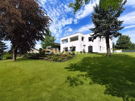 maison individuelle t8 de 323m2 sur terrain de 1'120m2!