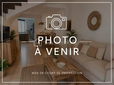 puisserguier - maison de caractère avec terrasse et beau potentiel d'aménagement