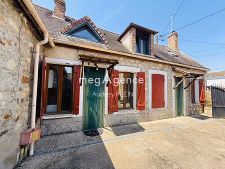 spacieuse maison familiale avec garage  dépendance et jardin