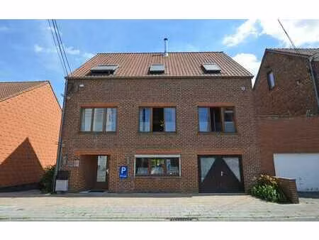 propriété avec studio et bureaux